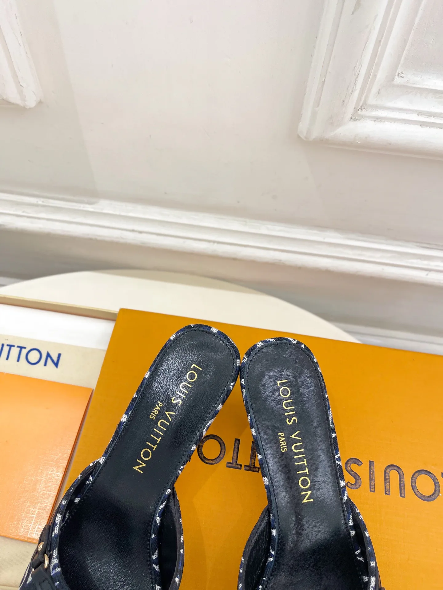 Мюли И Сабо Женские Louis Vuitton 17506941