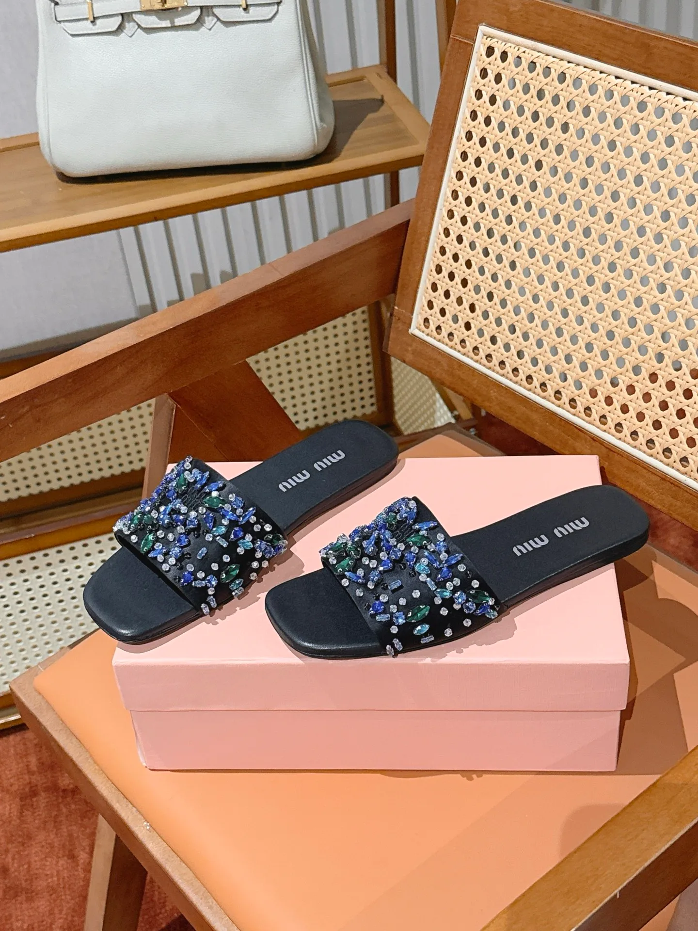 Шлепанцы Женские Miu Miu 17498801