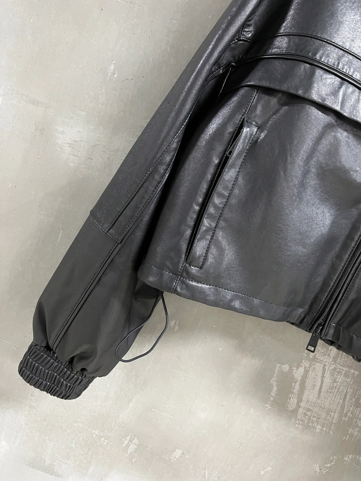 Кожаные Куртки И Дублёнки Женские Prada 18172850