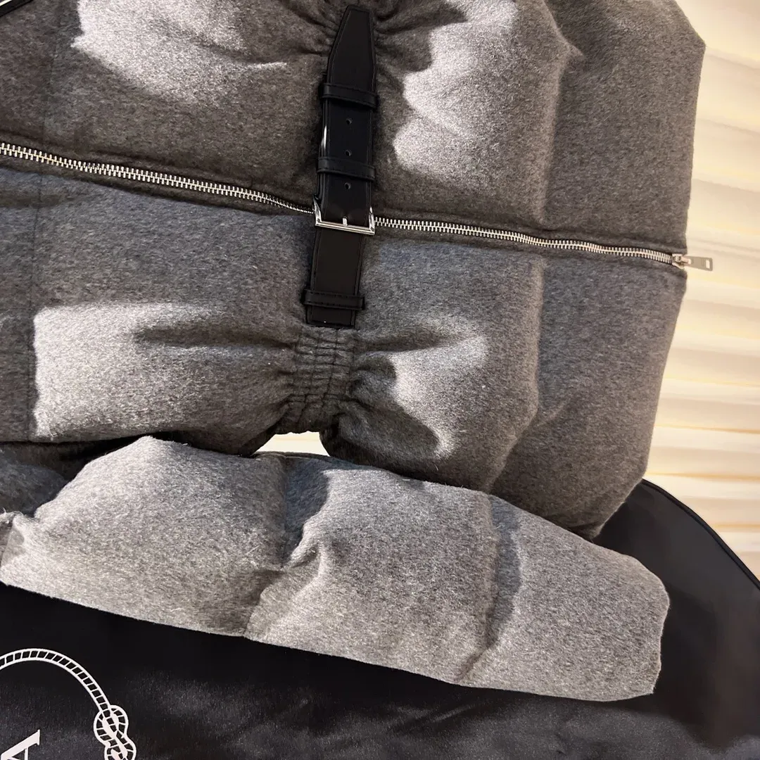 Куртки И Пуховики Женские Prada 200457