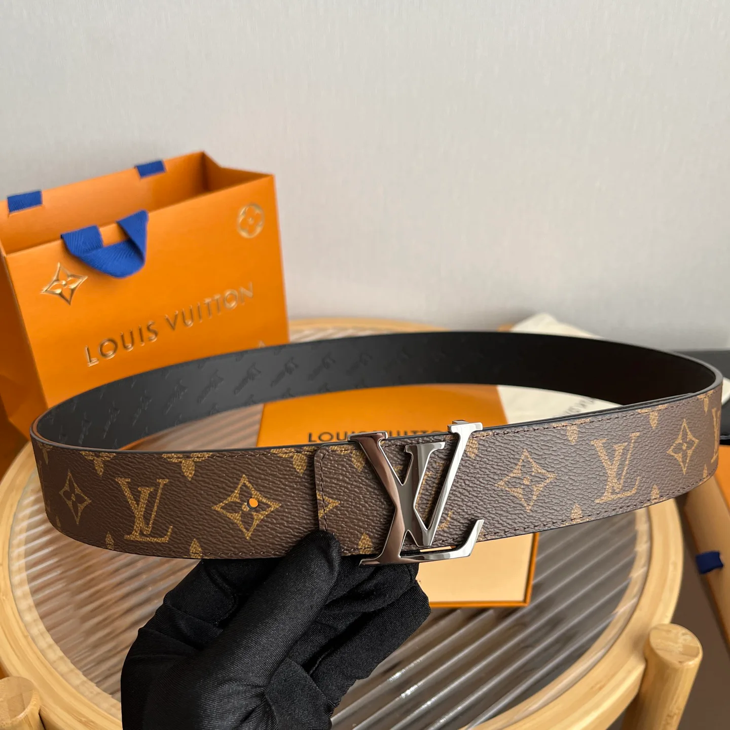 Ремни Louis Vuitton 10399070