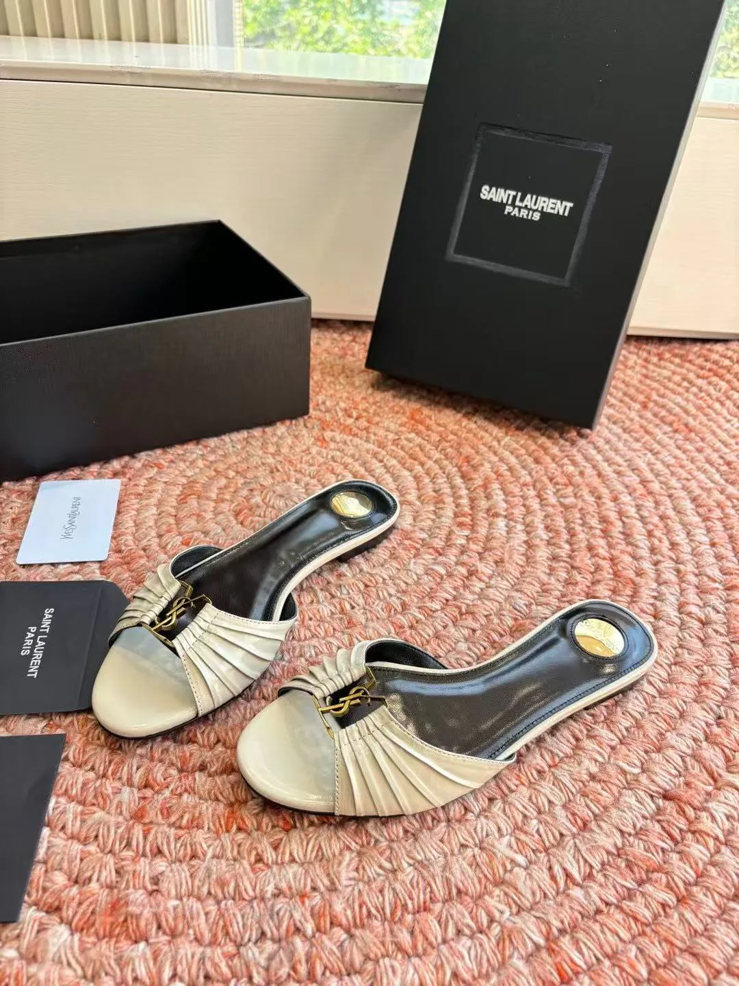 Шлепанцы Женские Saint Laurent 11755417