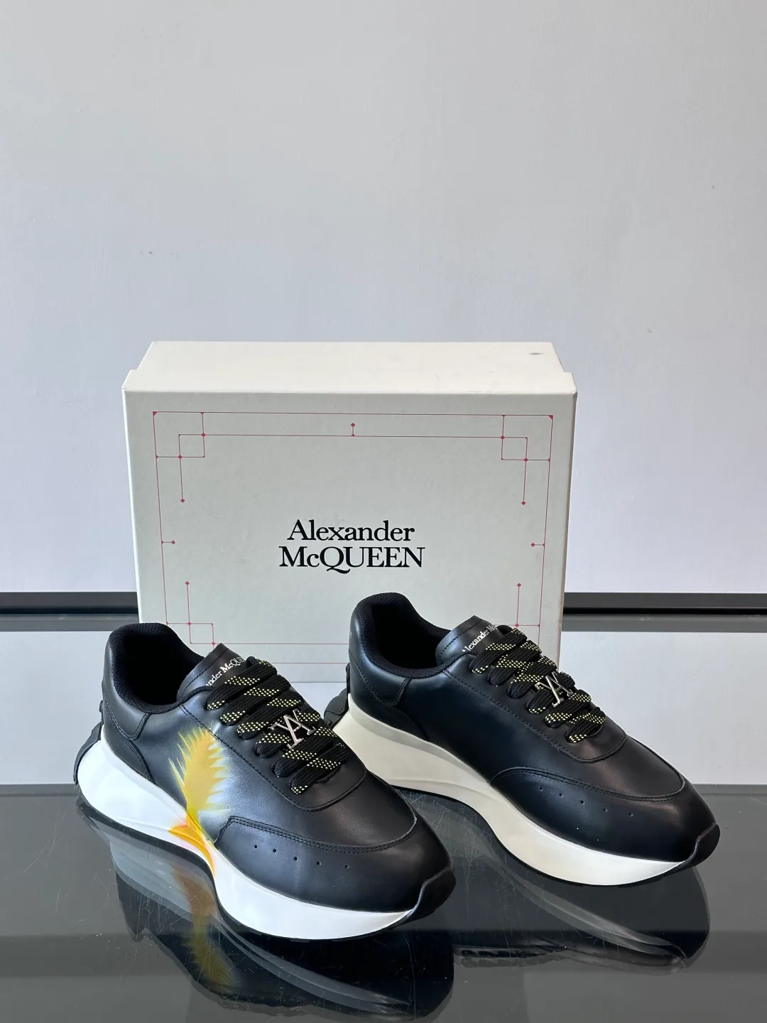 Кроссовки Женские Alexander Mcqueen 564580