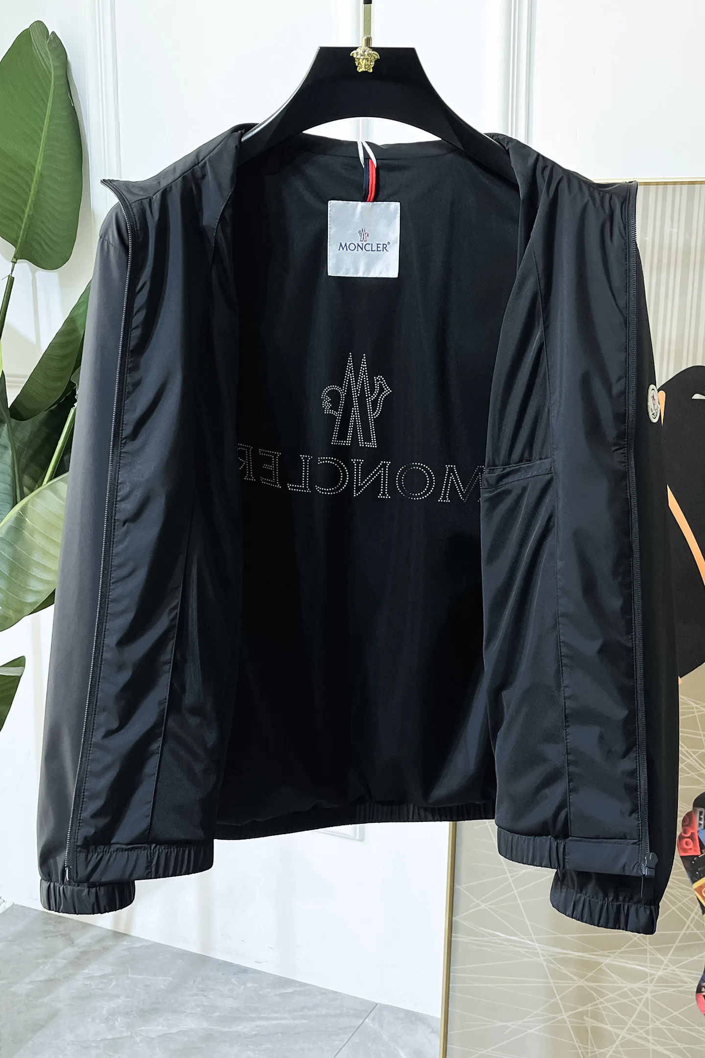 Куртки И Пуховики Мужские Moncler 11222586