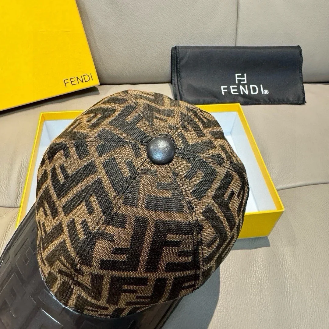 Головные Уборы Fendi 17515239