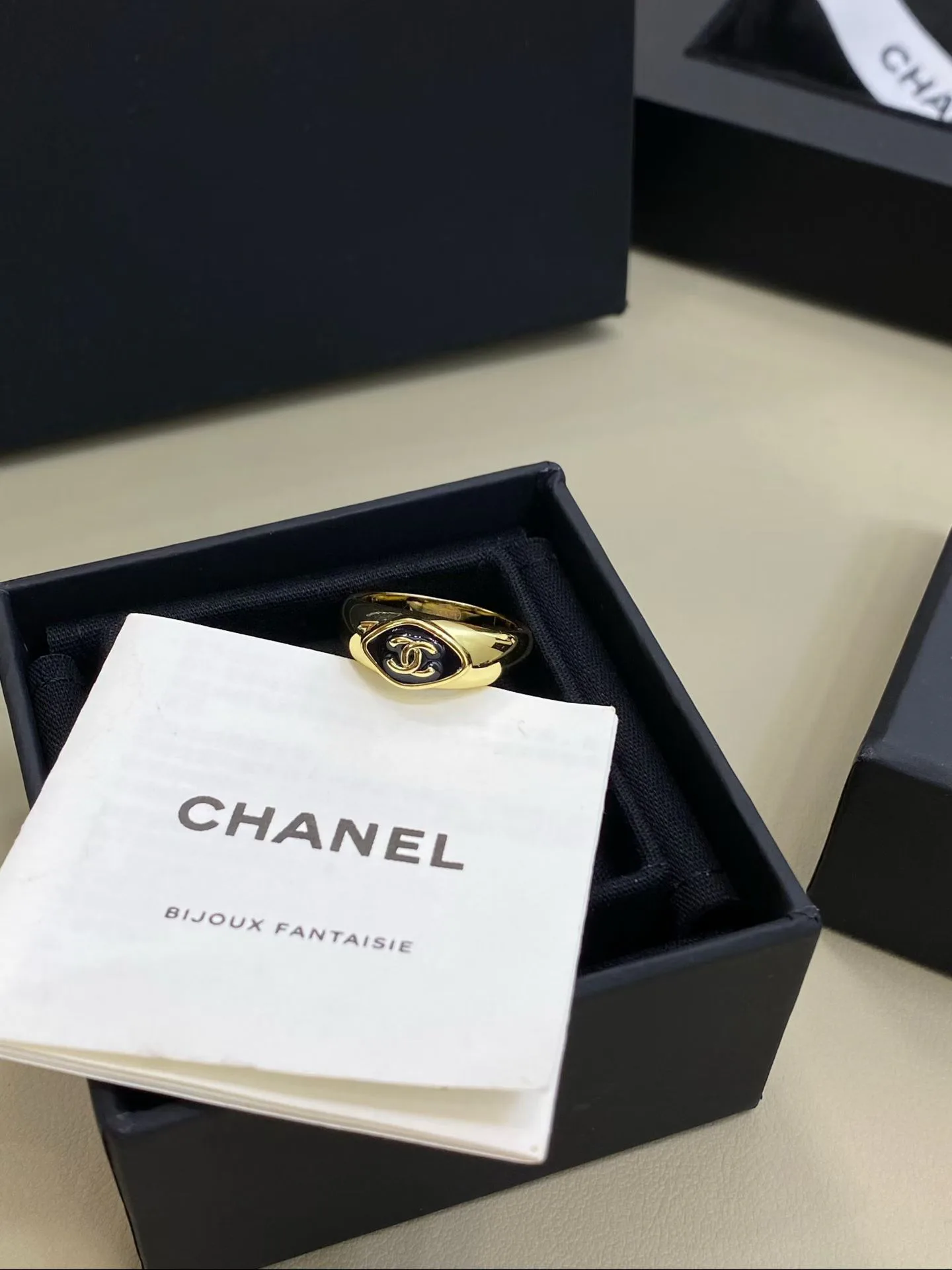 Бижутерия Chanel 18123084