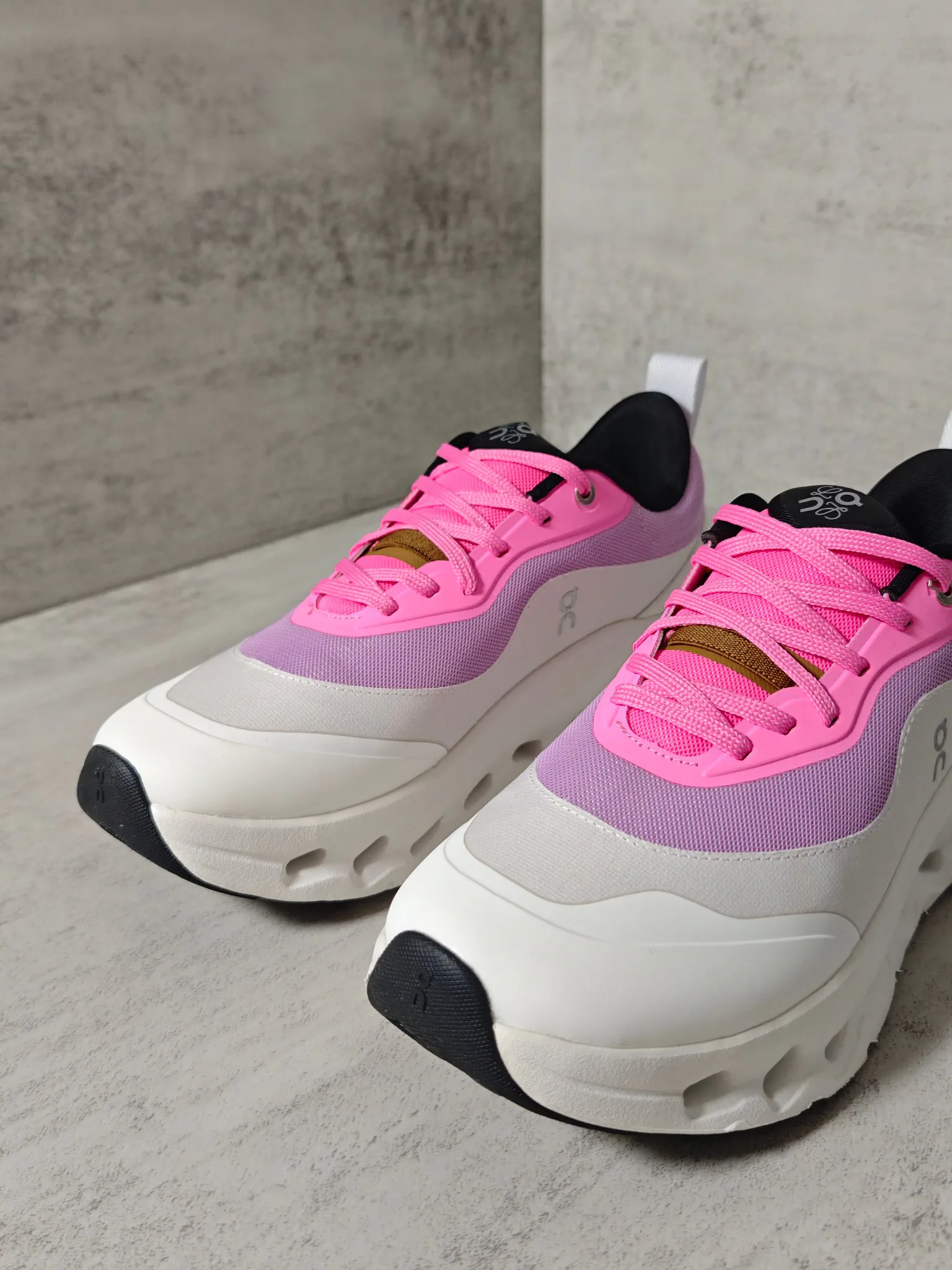 Кроссовки Женские Loewe 108298