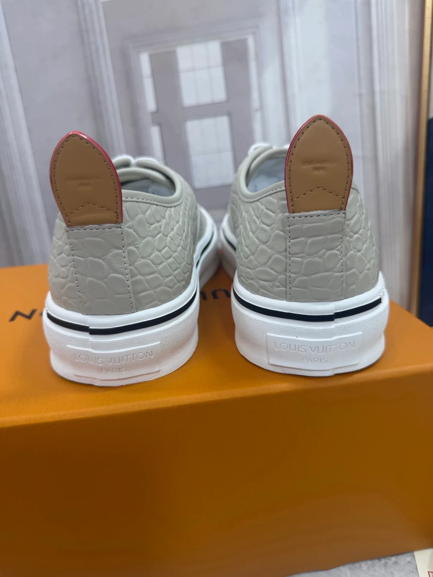 Кроссовки Мужские Louis Vuitton 18190062