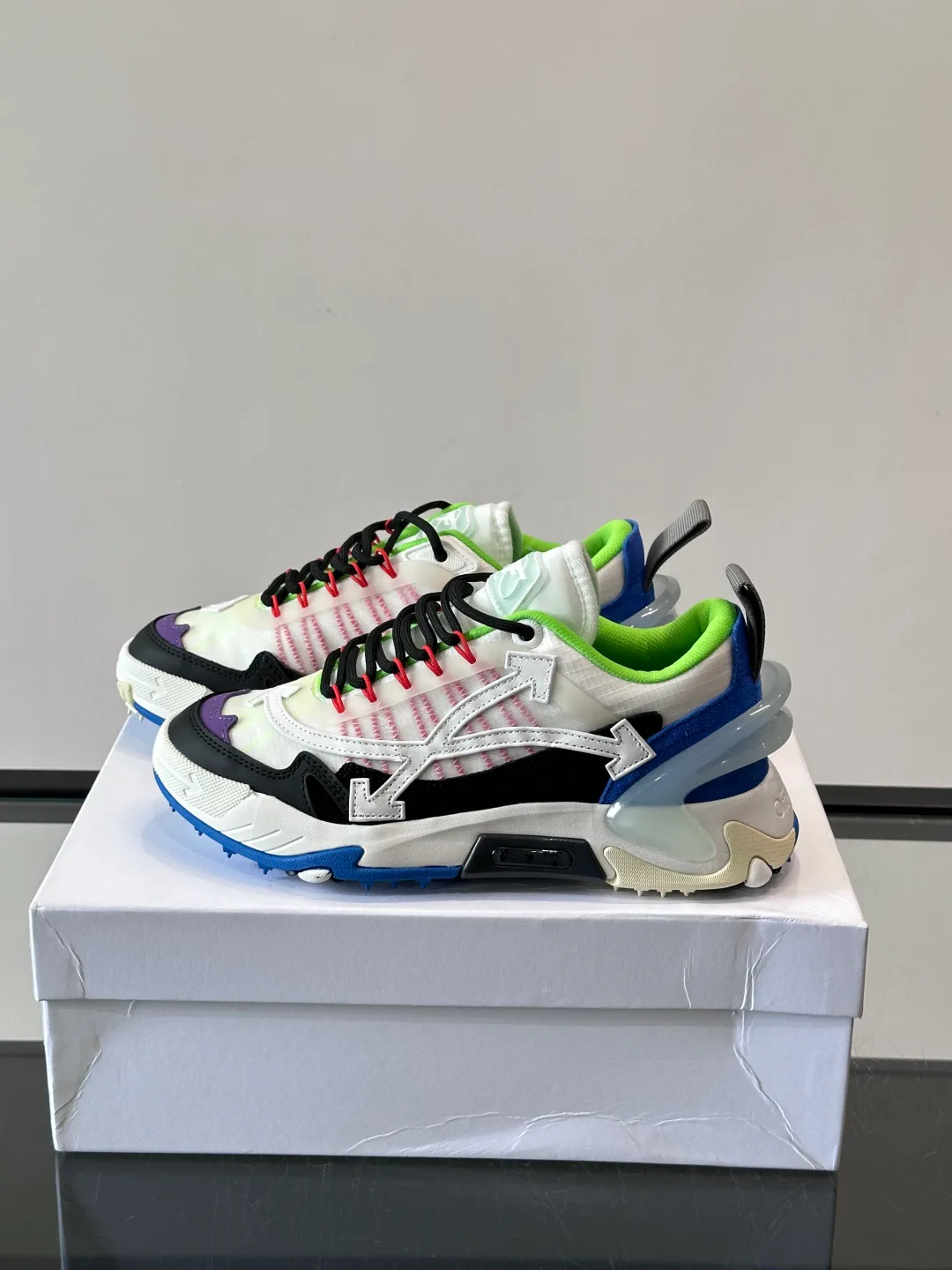 Кроссовки Женские Off-White 17672649
