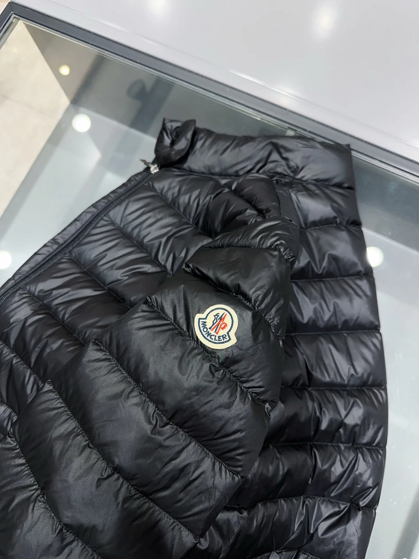 Куртки И Пуховики Женские Moncler 19084321