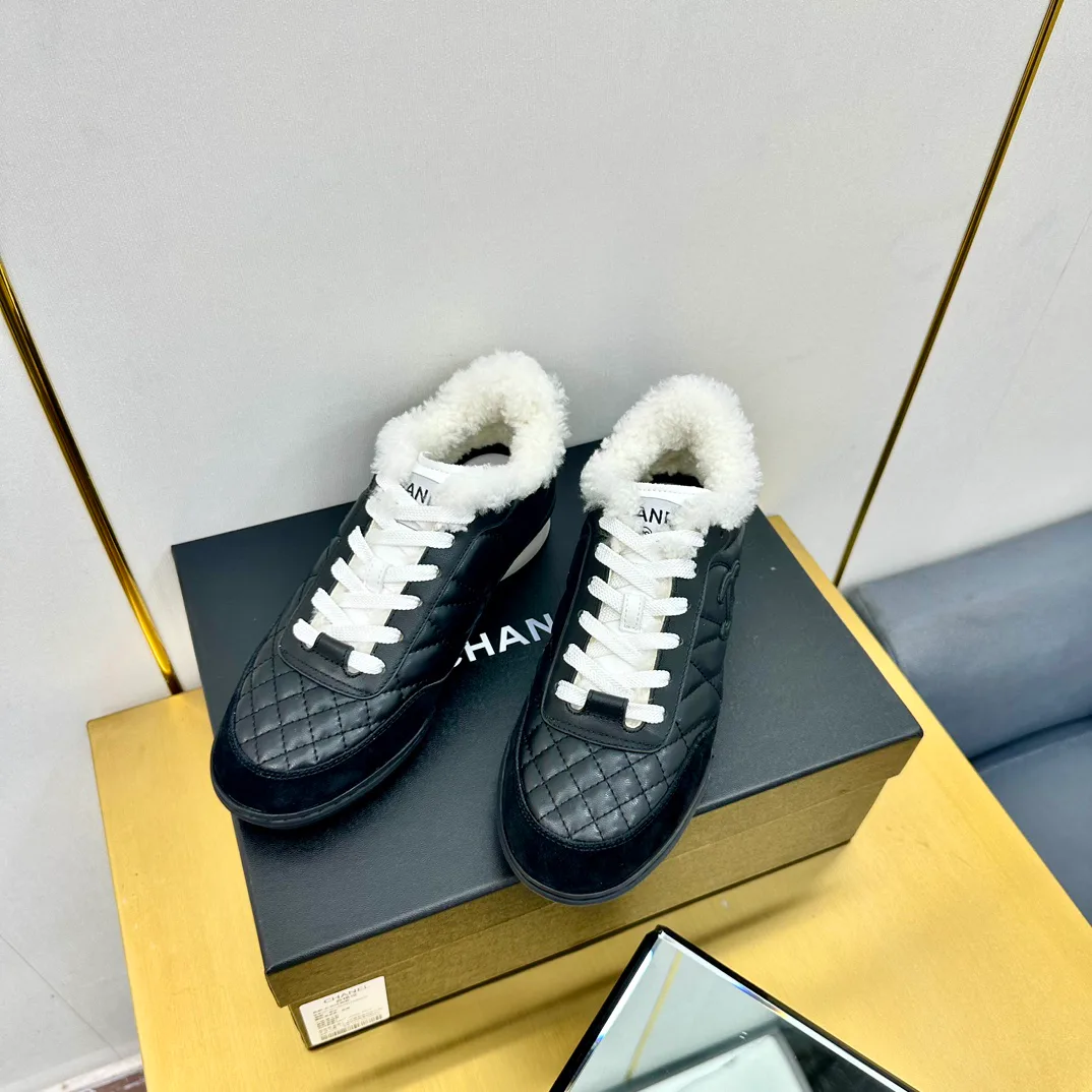 Кроссовки Женские Chanel 17949091