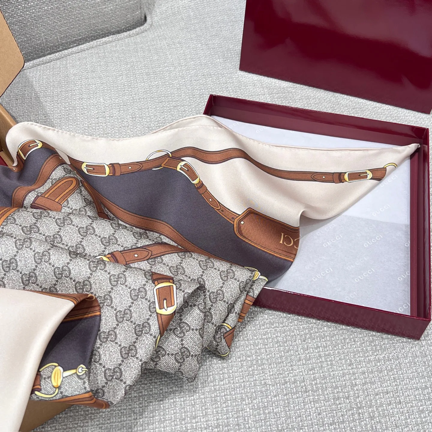 Шарфы Gucci 11503715