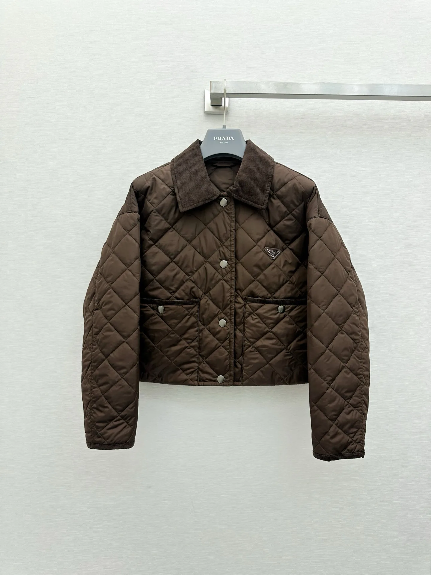 Куртки И Пуховики Женские Prada 17959874