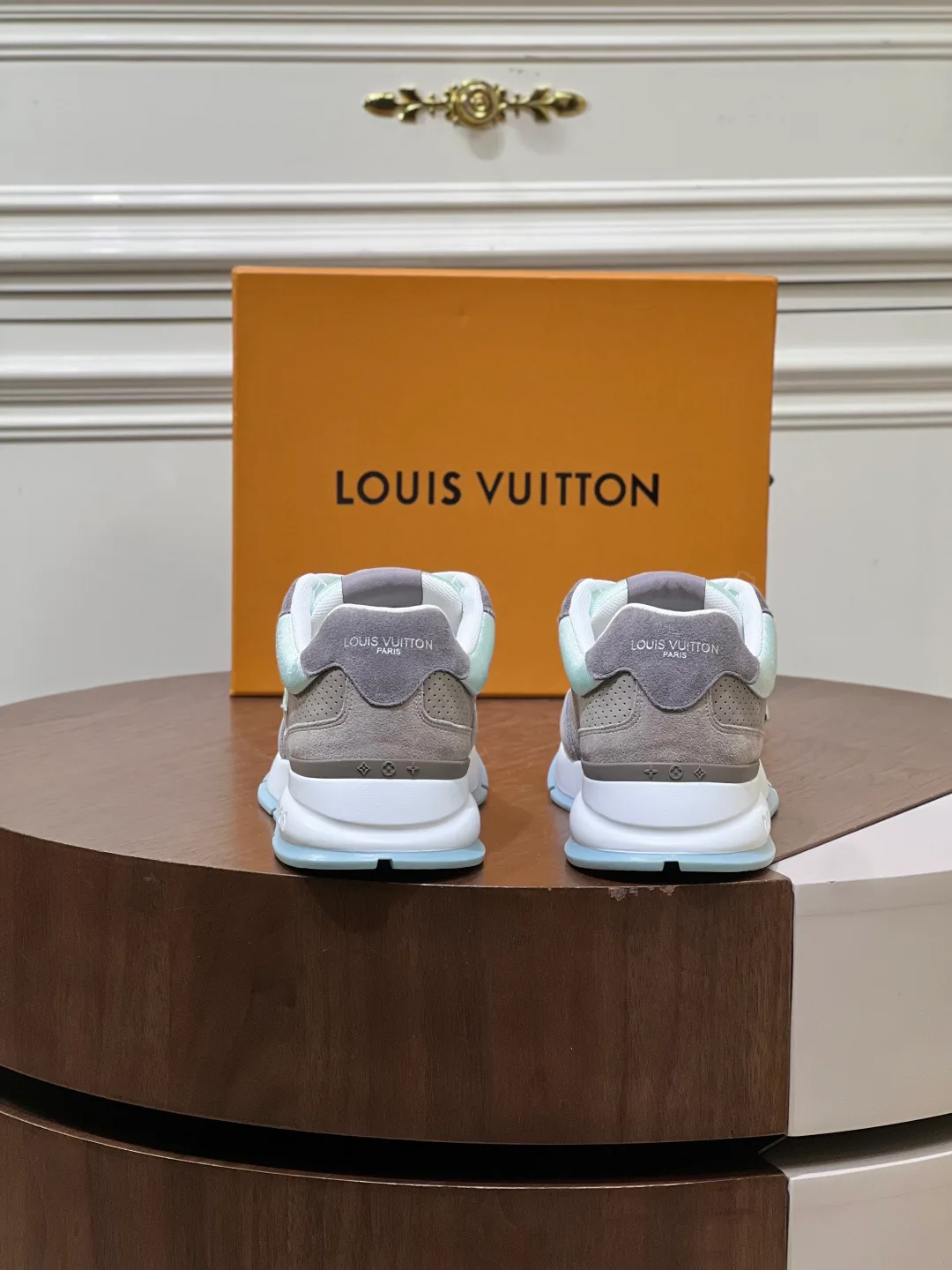 Кроссовки Мужские Louis Vuitton 17460372