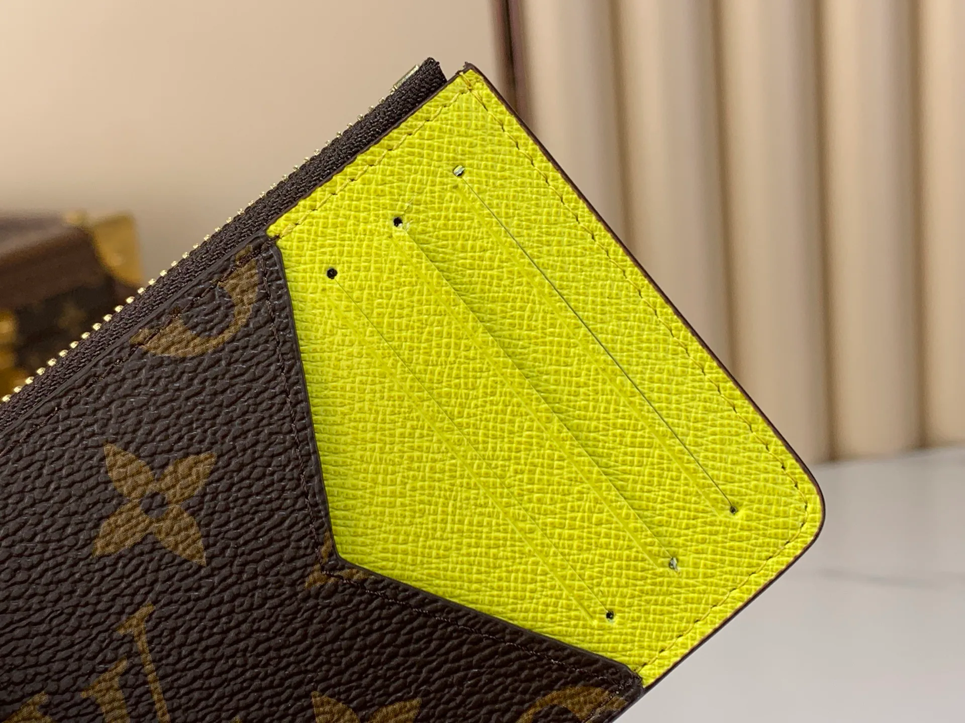 Клатчи Женские Louis Vuitton 13582757
