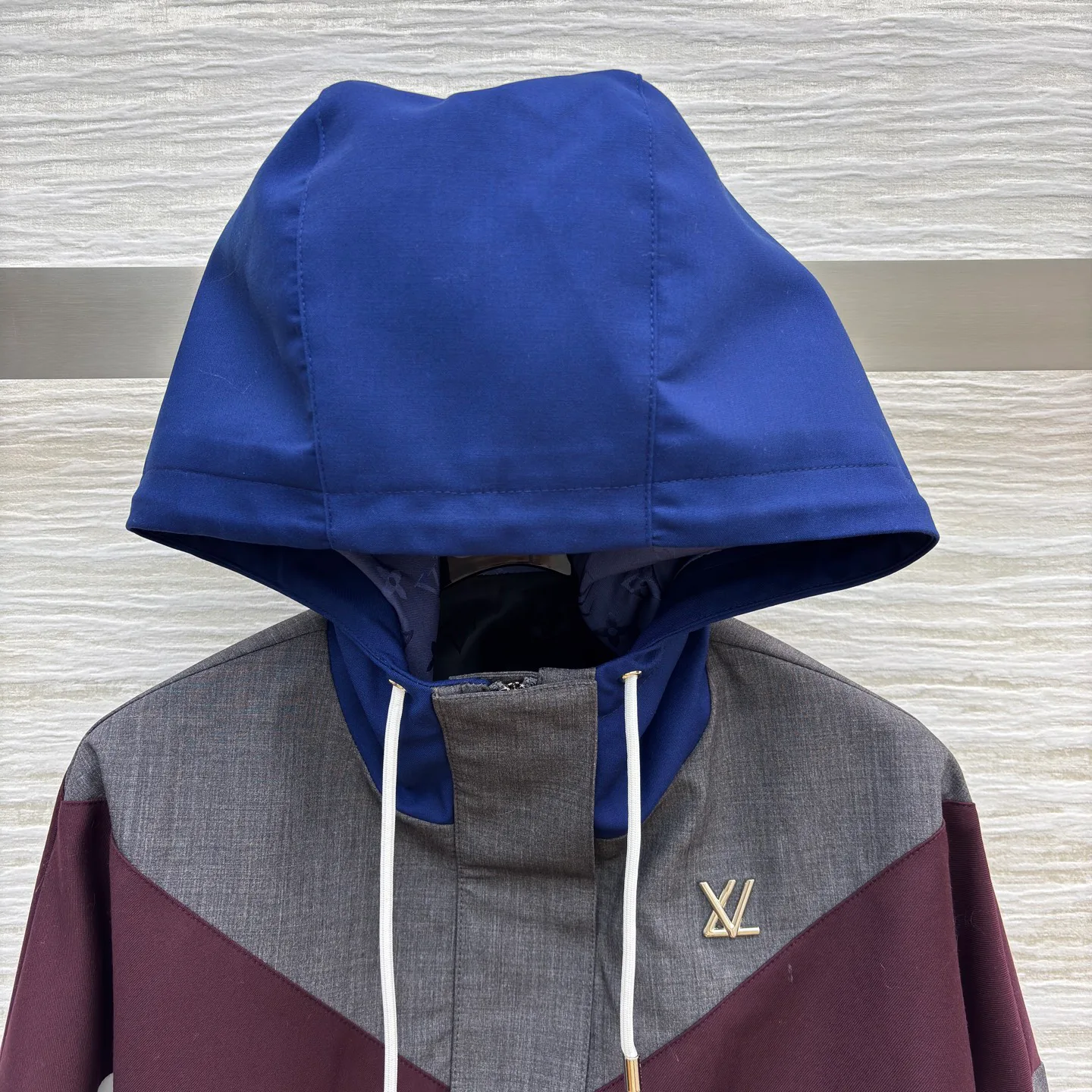 Куртки И Пуховики Женские Louis Vuitton 1463374