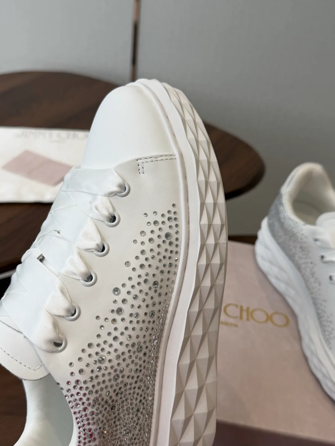 Кроссовки Женские Jimmy Choo 17923007