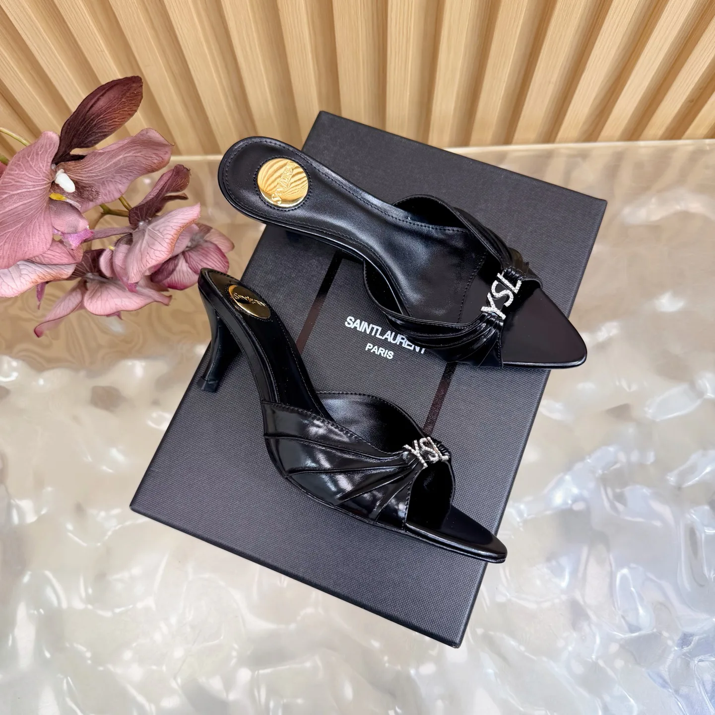 Босоножки Женские Saint Laurent 11660280