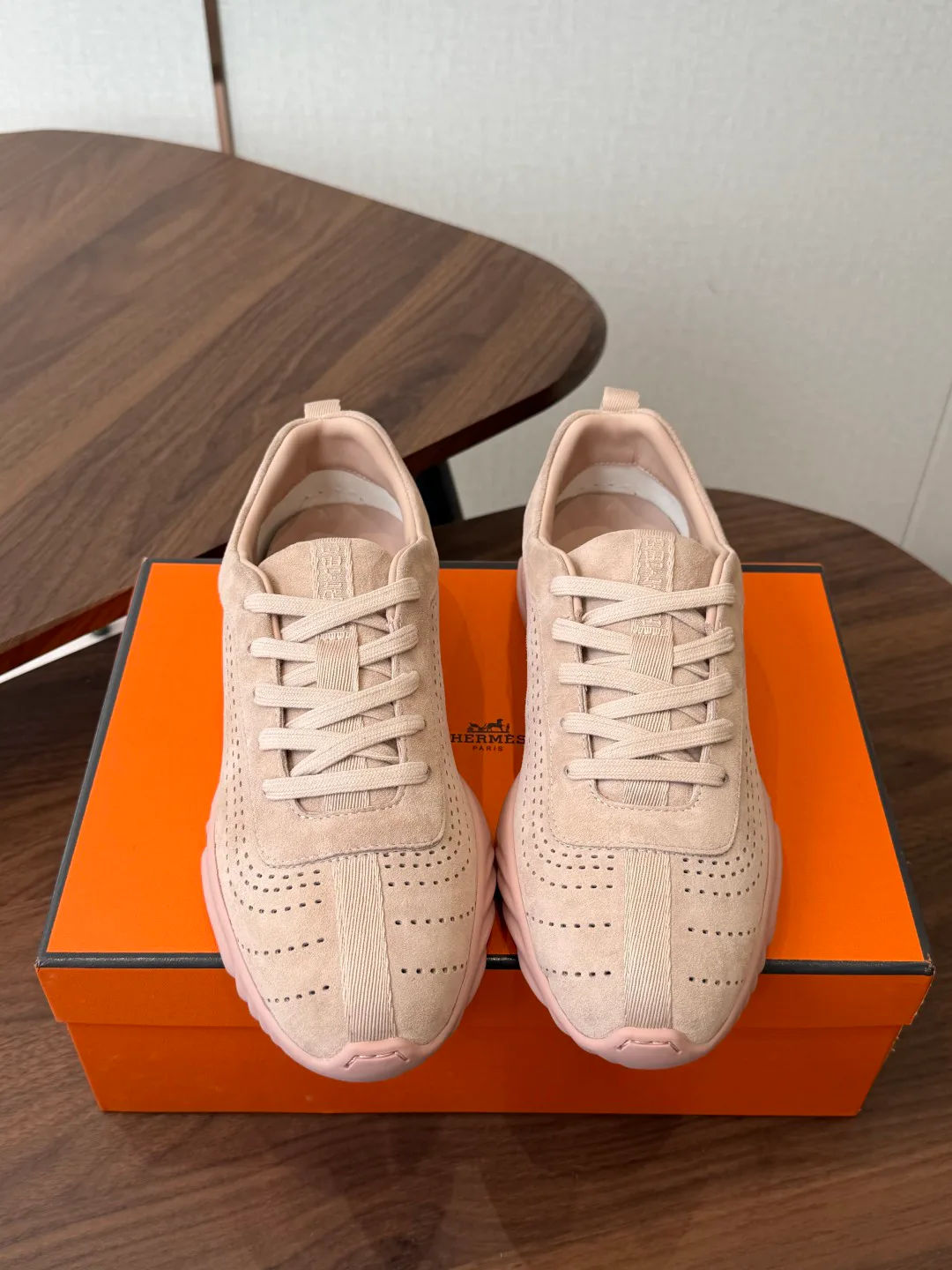 Кроссовки Женские Hermes 17128304
