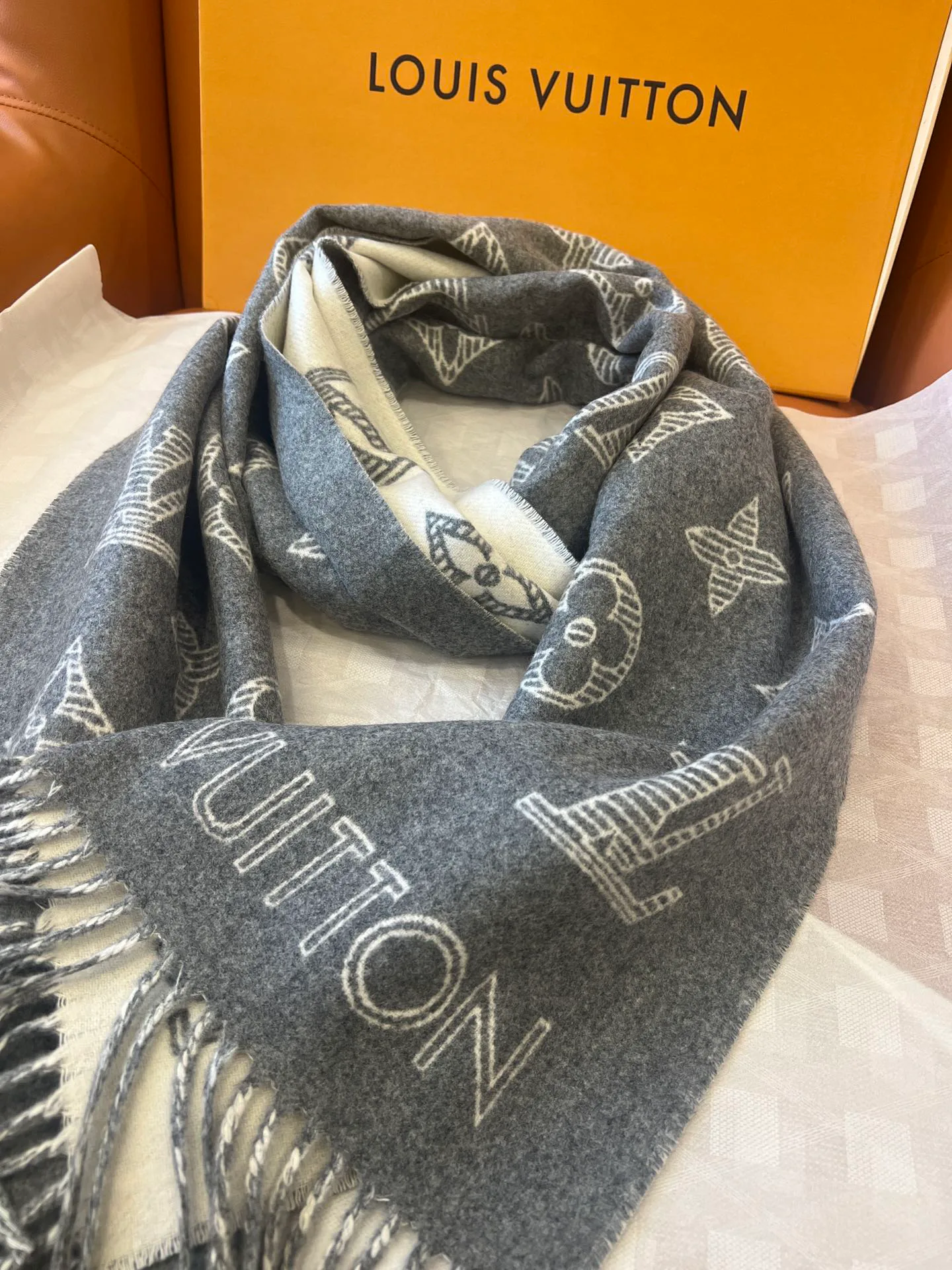 Шарфы Louis Vuitton 5396932