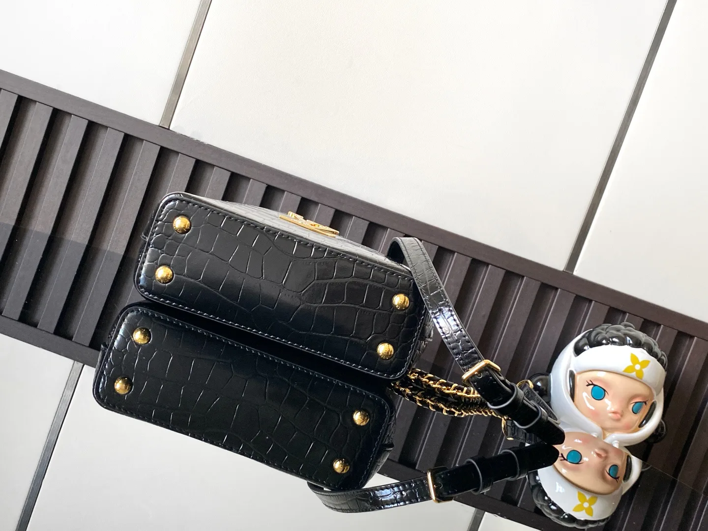 Классические Сумки Женские Louis Vuitton 18019350