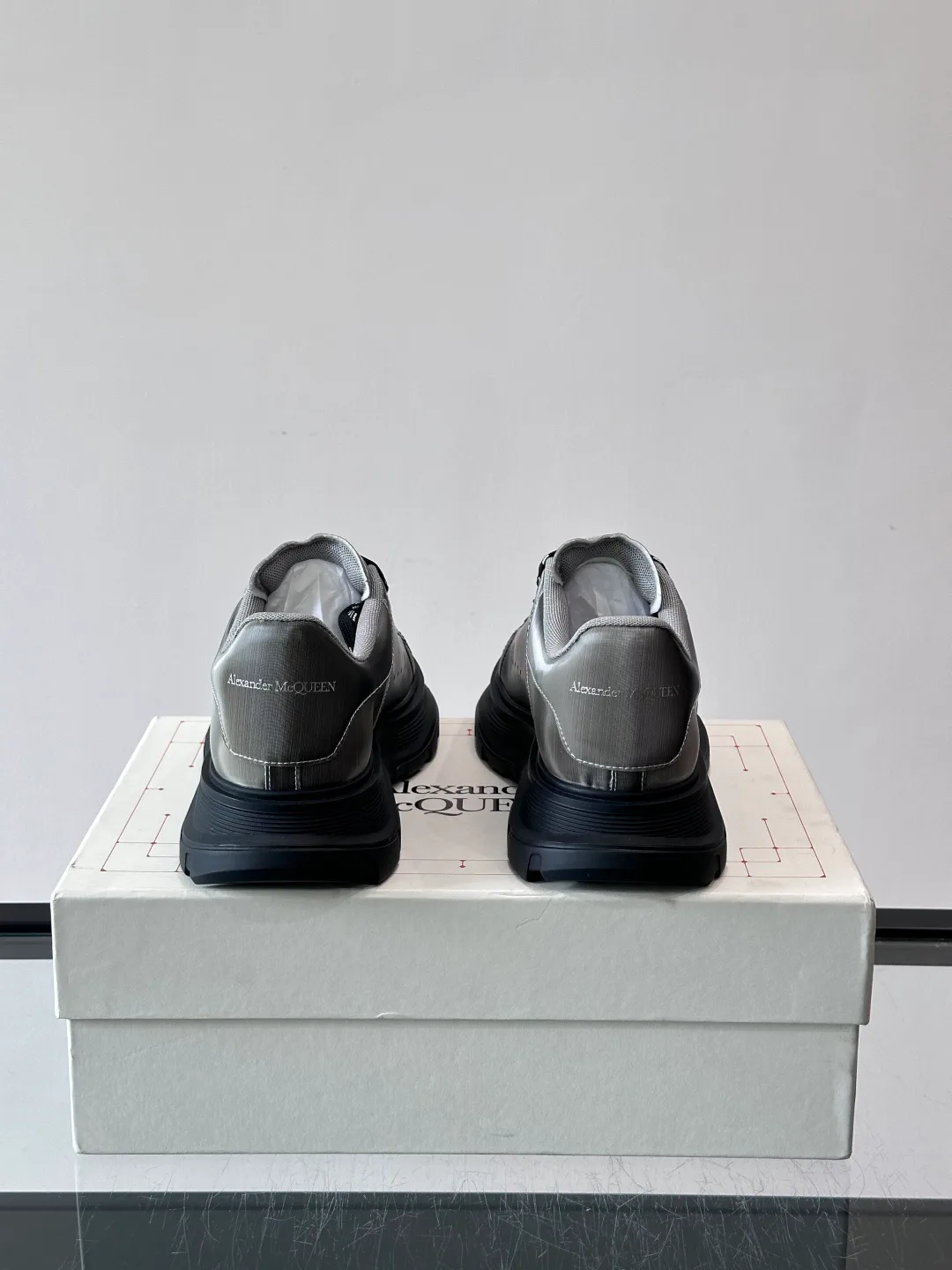 Кроссовки Женские Alexander Mcqueen 11151049