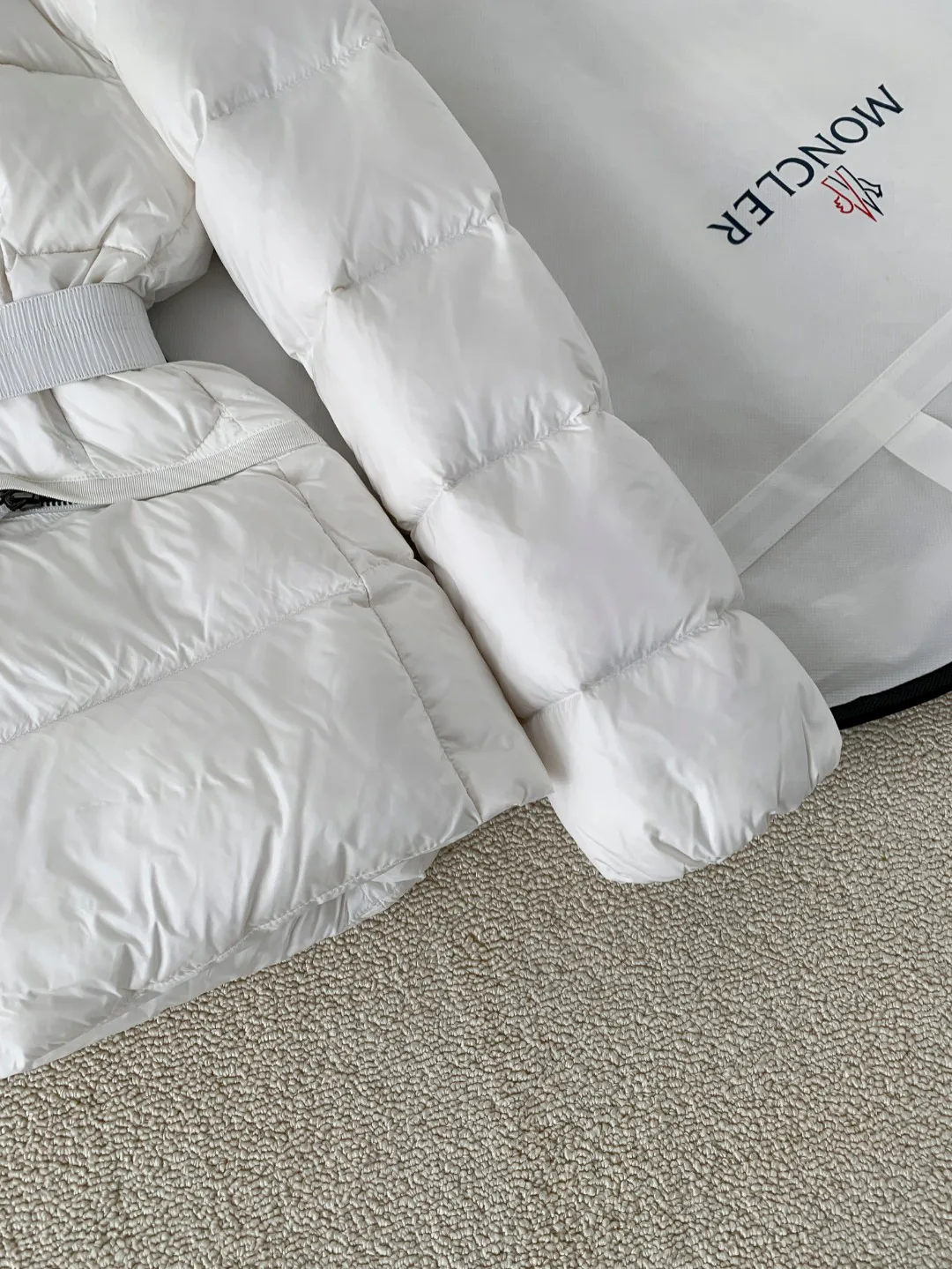 Куртки И Пуховики Мужские Moncler 512323