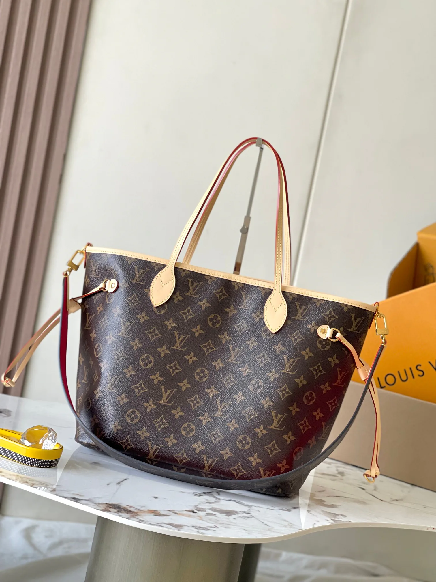 Классические Сумки Женские Louis Vuitton 18153069