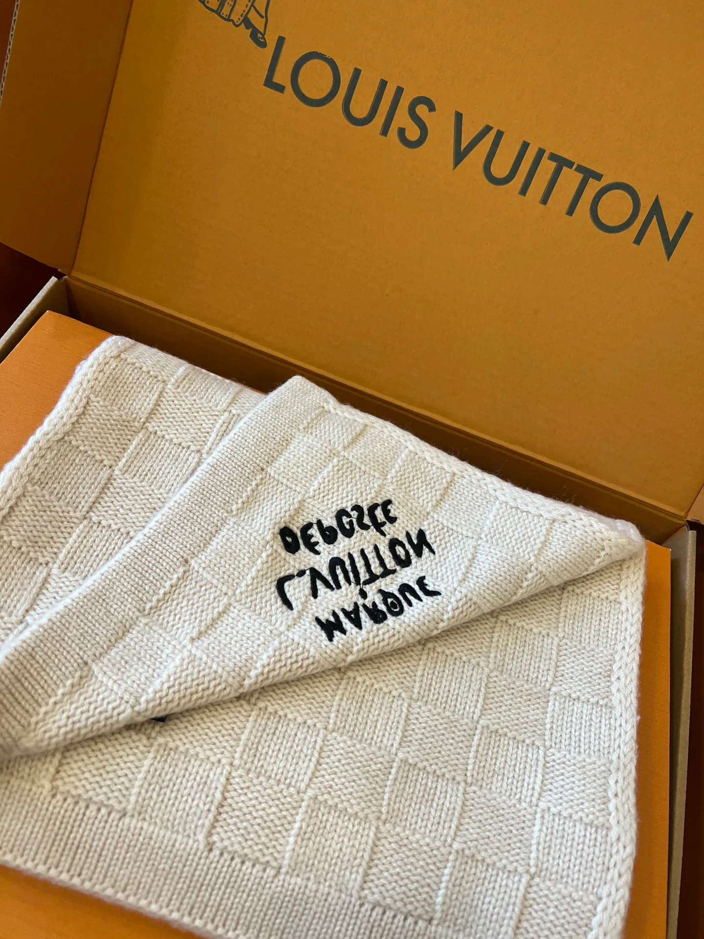 Шарфы Louis Vuitton 1640