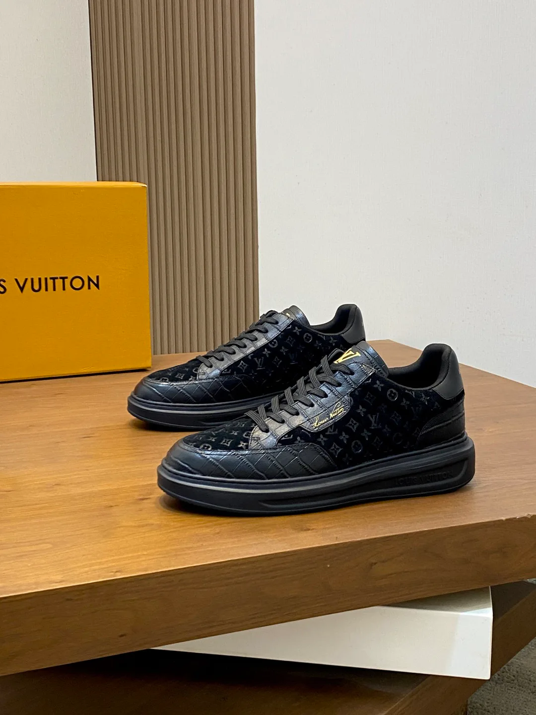 Кроссовки Мужские Louis Vuitton 19802654