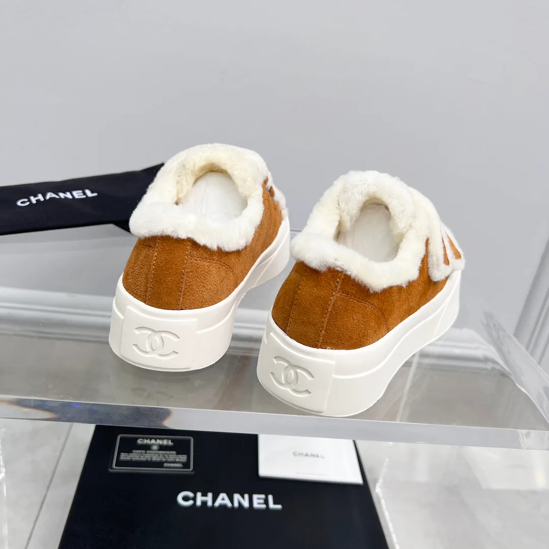 Кроссовки Женские Chanel 18678672