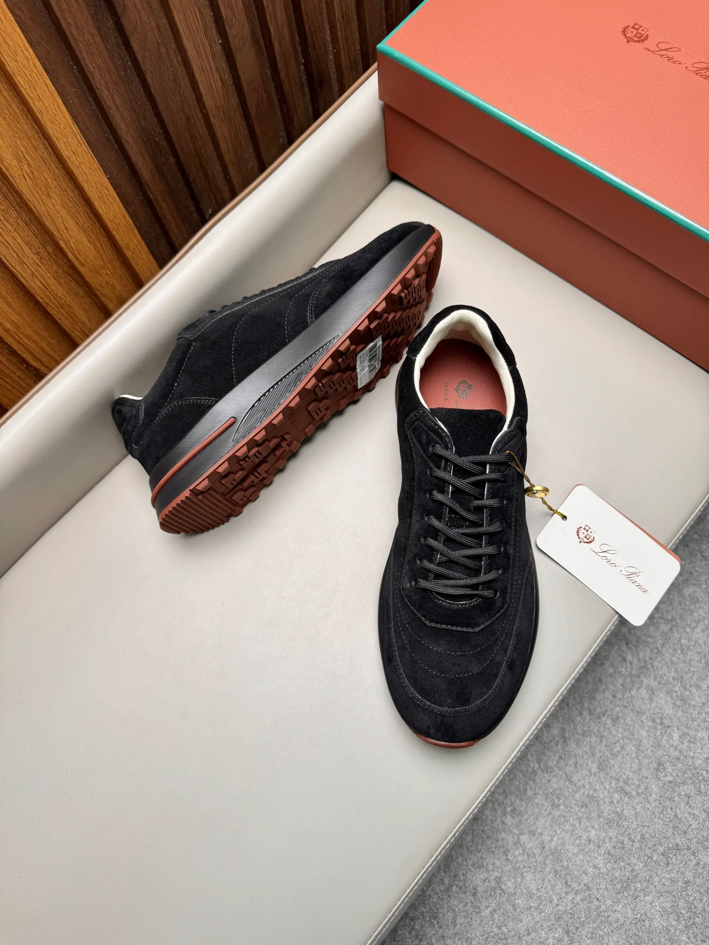 Кроссовки Женские Loro Piana 18367843