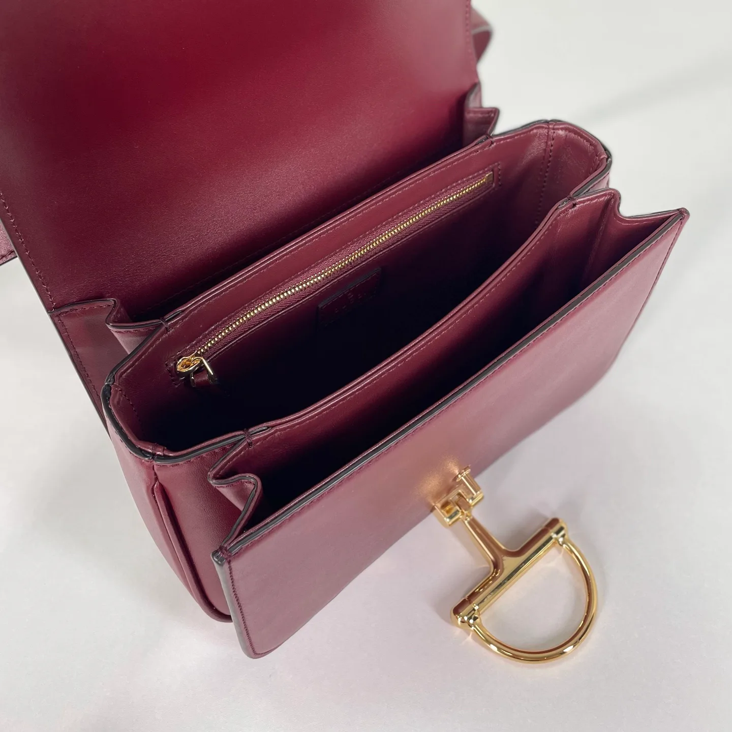 Классические Сумки Женские Gucci 12795289