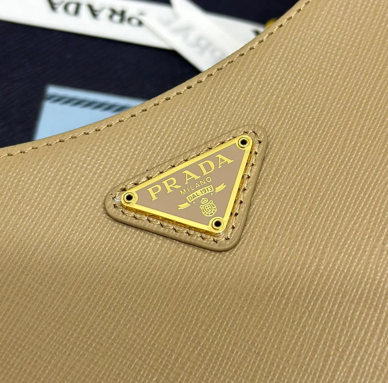 Сумки На Ремне Женские Prada 11788430