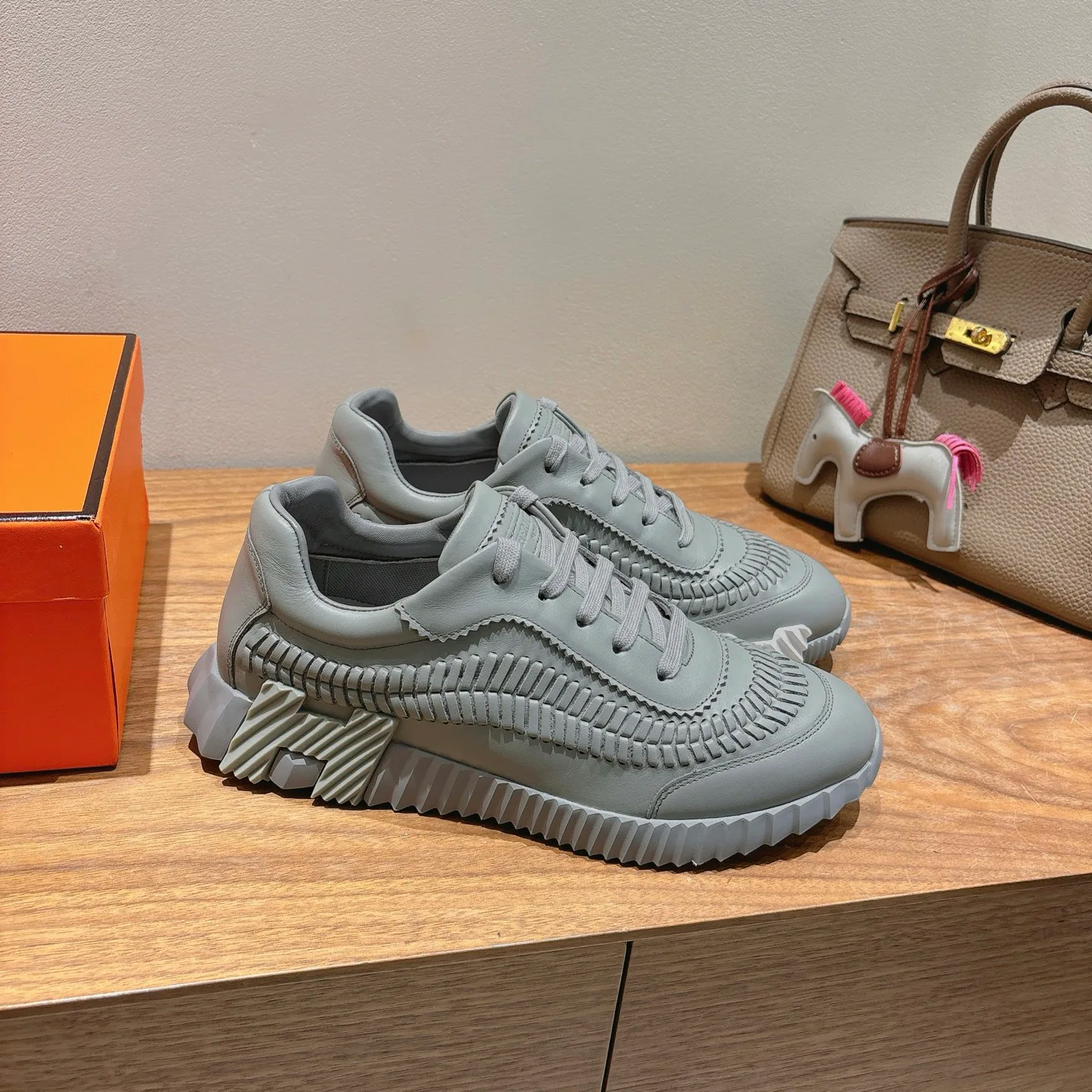 Кроссовки Женские Hermes 10031878
