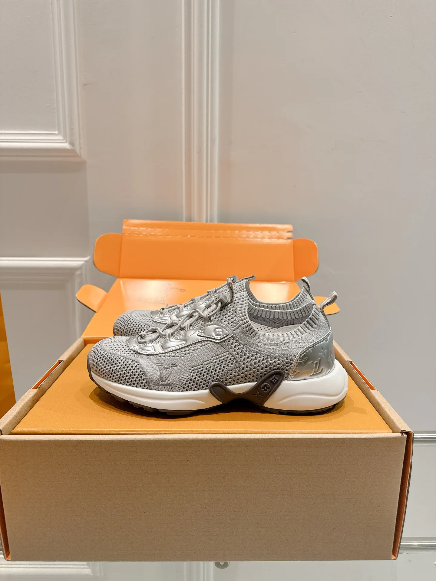 Кроссовки Женские Louis Vuitton 53235