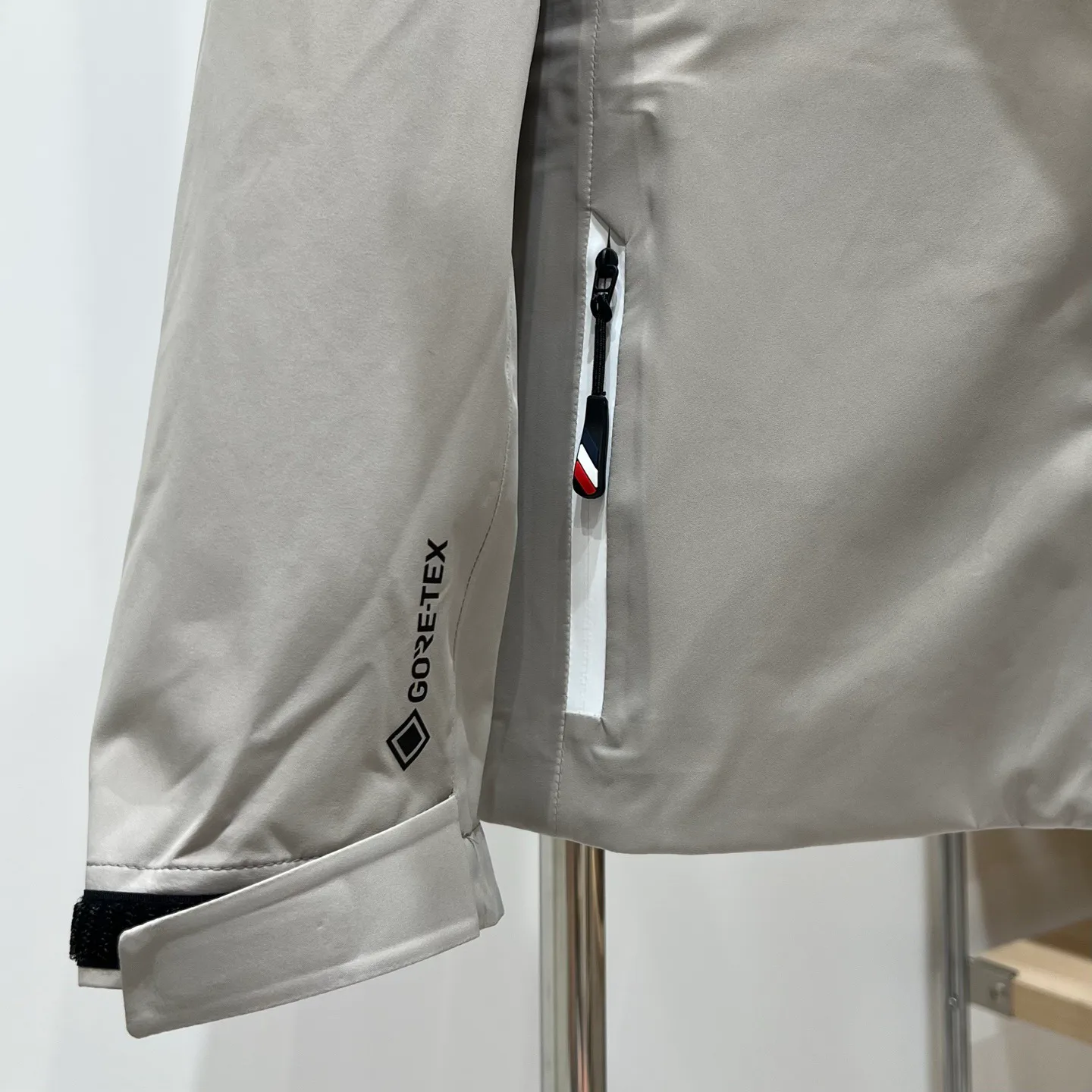 Куртки И Пуховики Женские Moncler 18131363