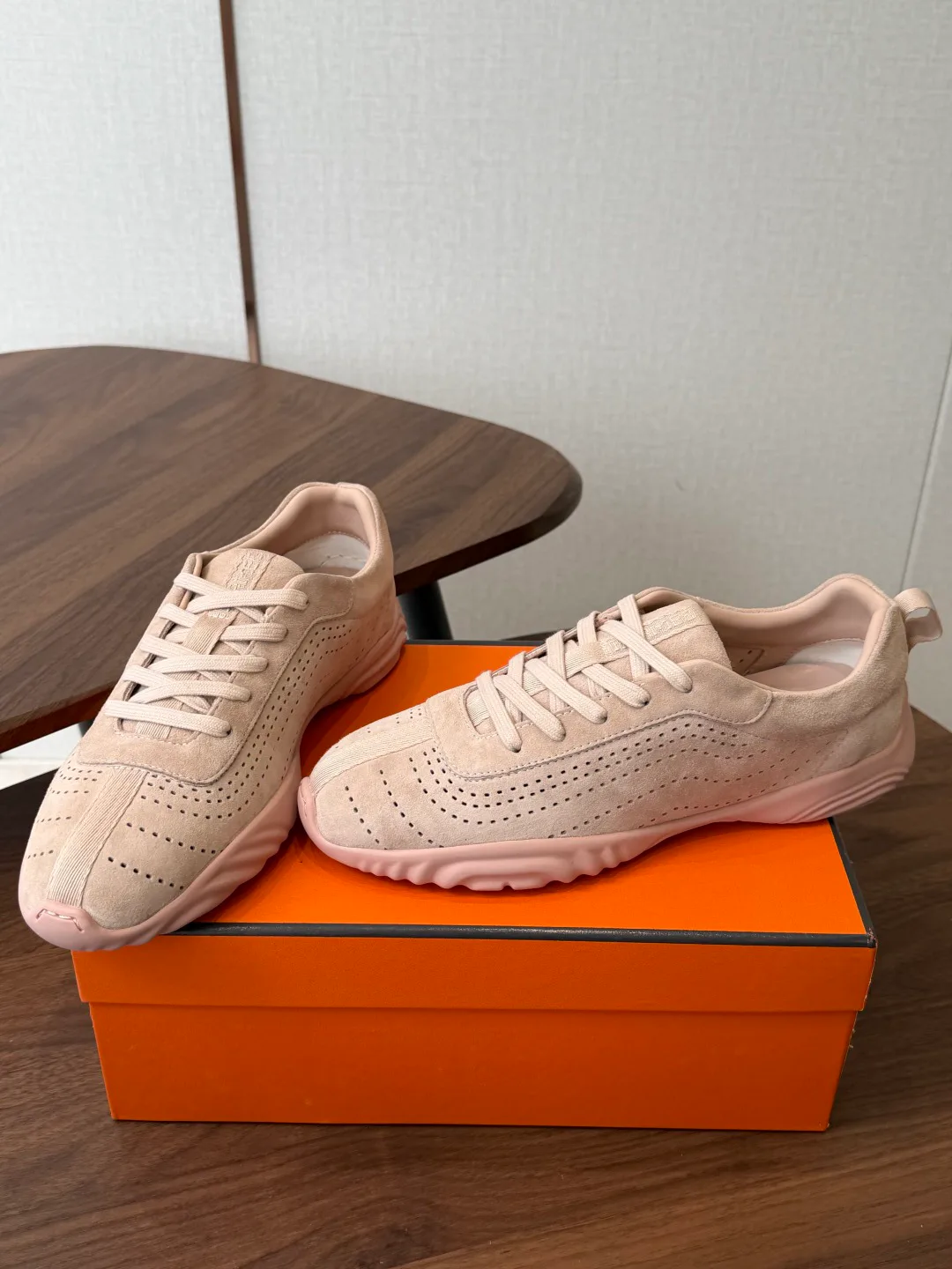 Кроссовки Женские Hermes 17128304