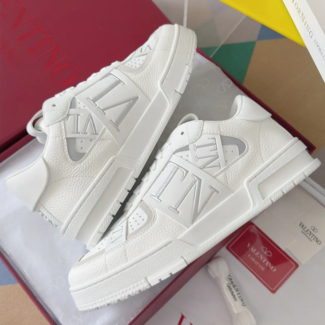 Кроссовки Женские Valentino 877997
