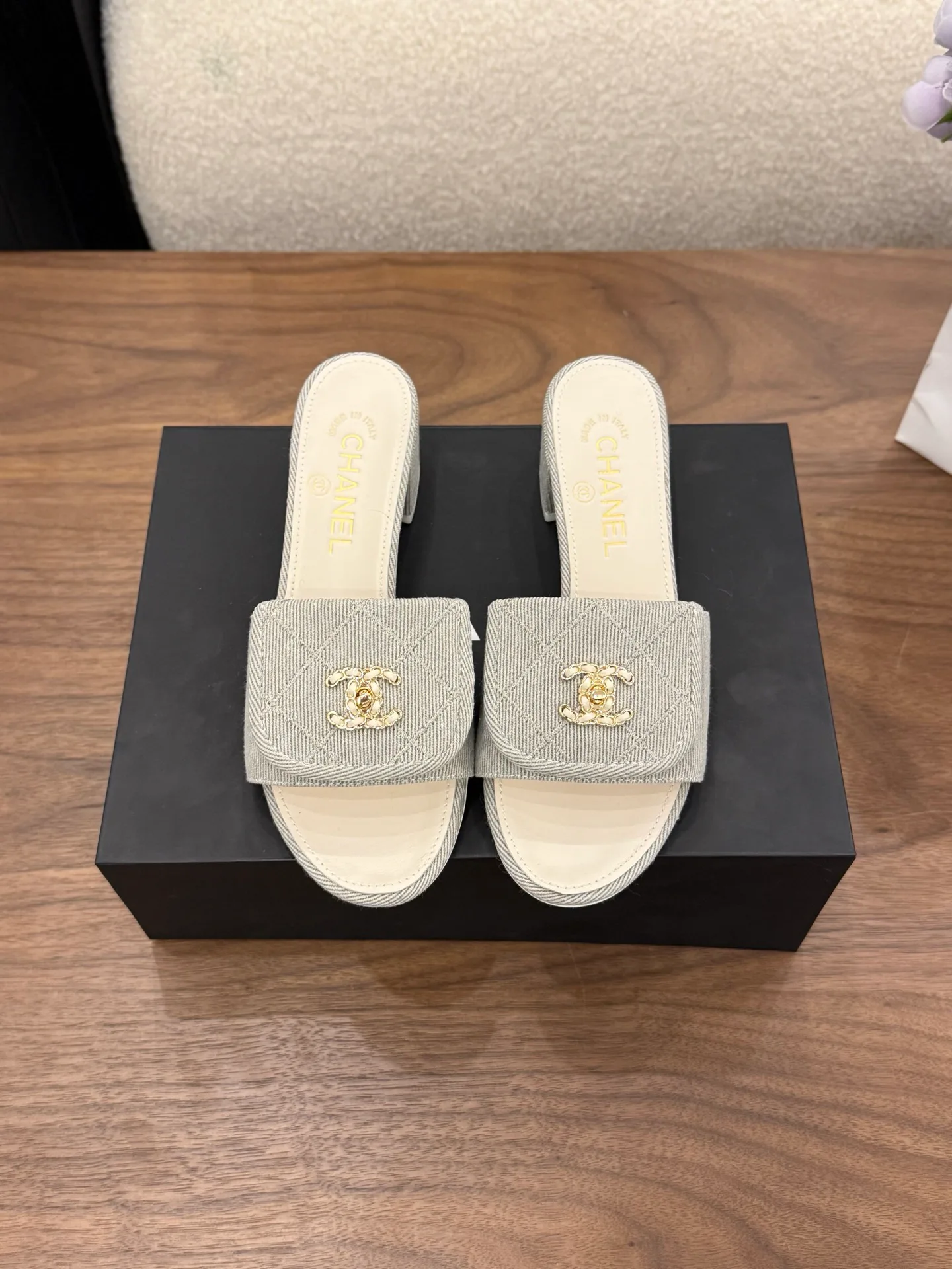 Сандалии Женские Chanel 11559196