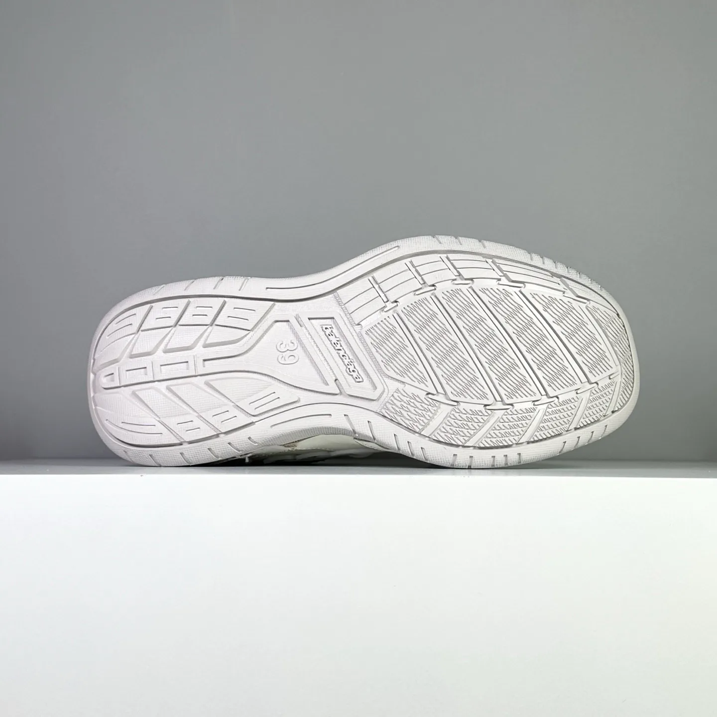 Кроссовки Мужские Balenciaga 5060019