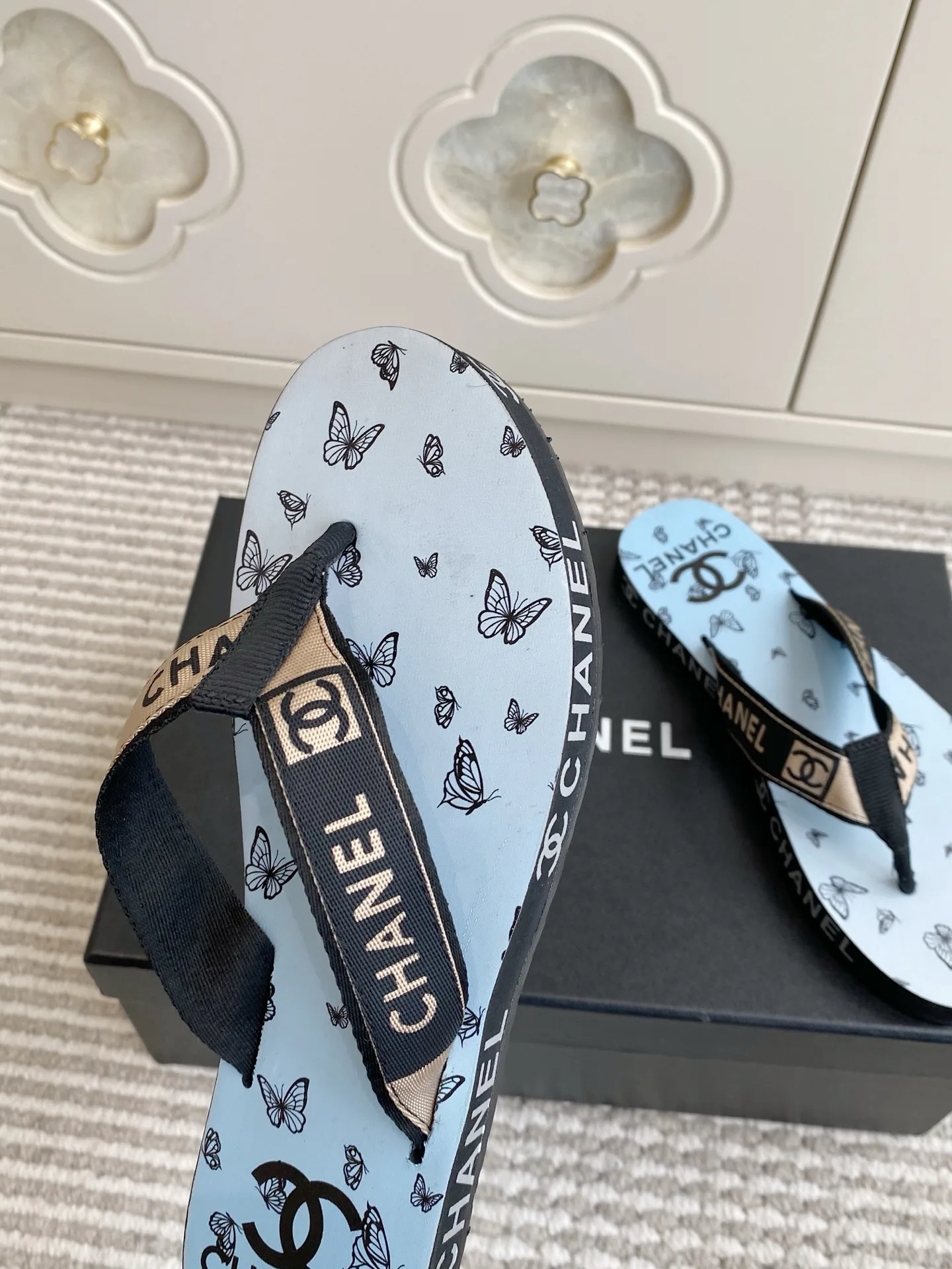 Шлепанцы Женские Chanel 11909732