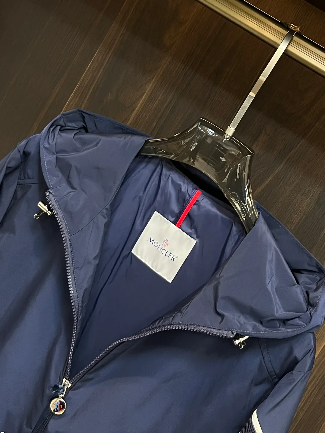 Куртки И Пуховики Женские Moncler 18416885