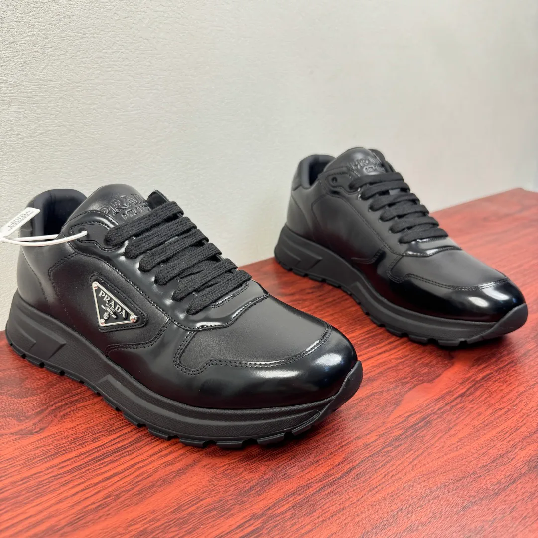 Кроссовки Мужские Prada 11211877