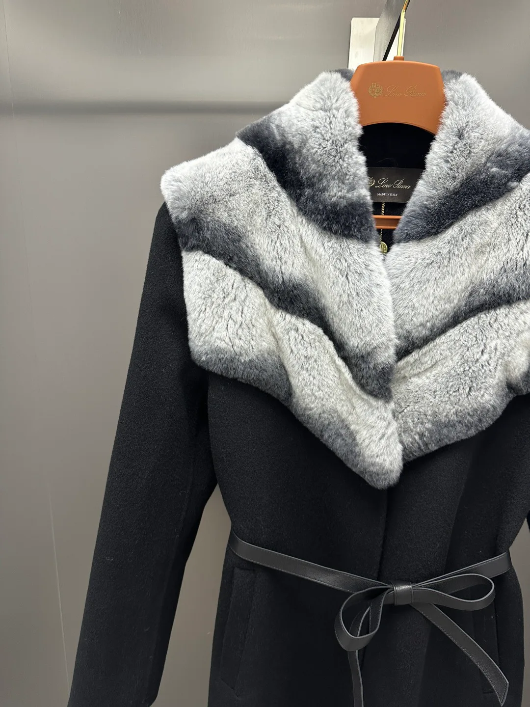 Пальто Женские Loro Piana 18761643
