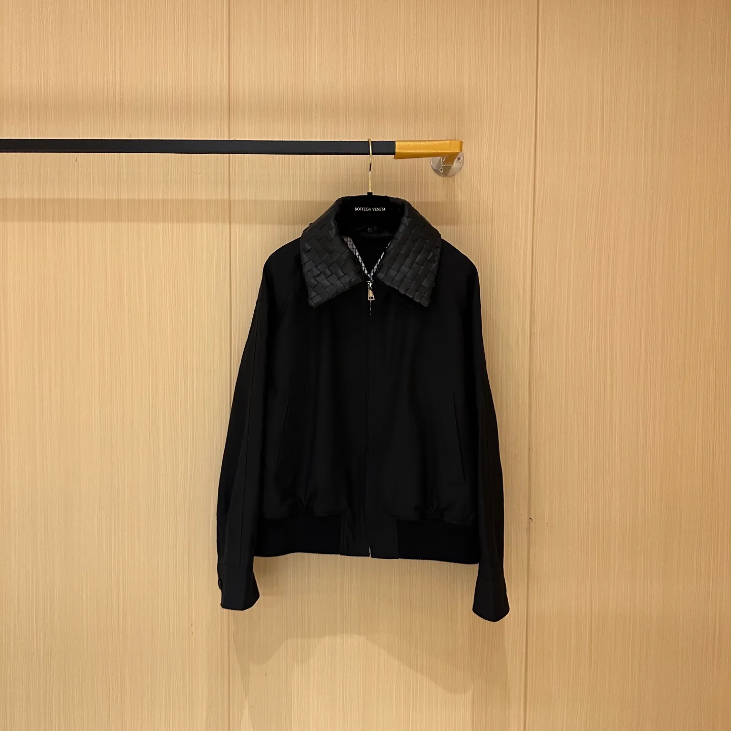 Кожаные Куртки И Дублёнки Женские Bottega Veneta 10037733