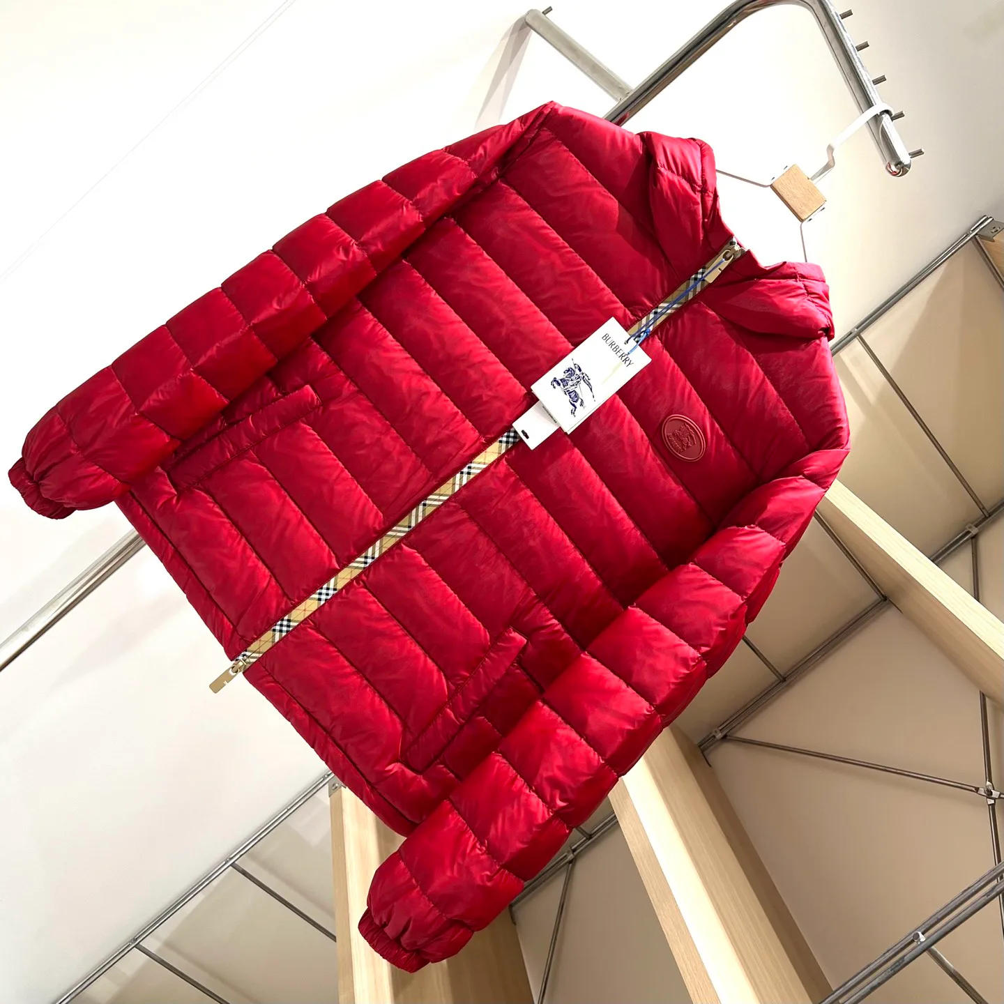 Куртки И Пуховики Женские Burberry 18110901