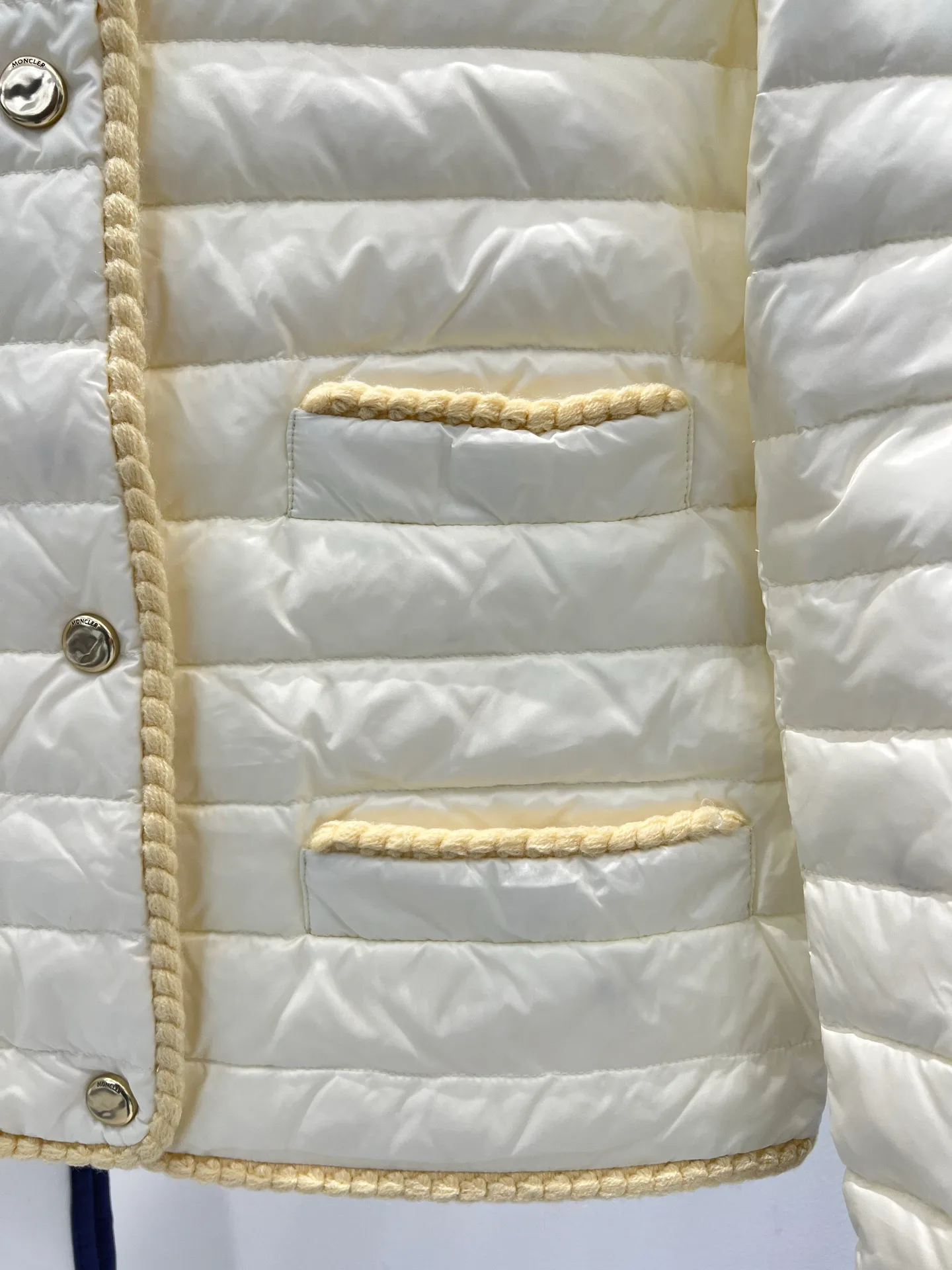 Куртки И Пуховики Женские Moncler 17959344