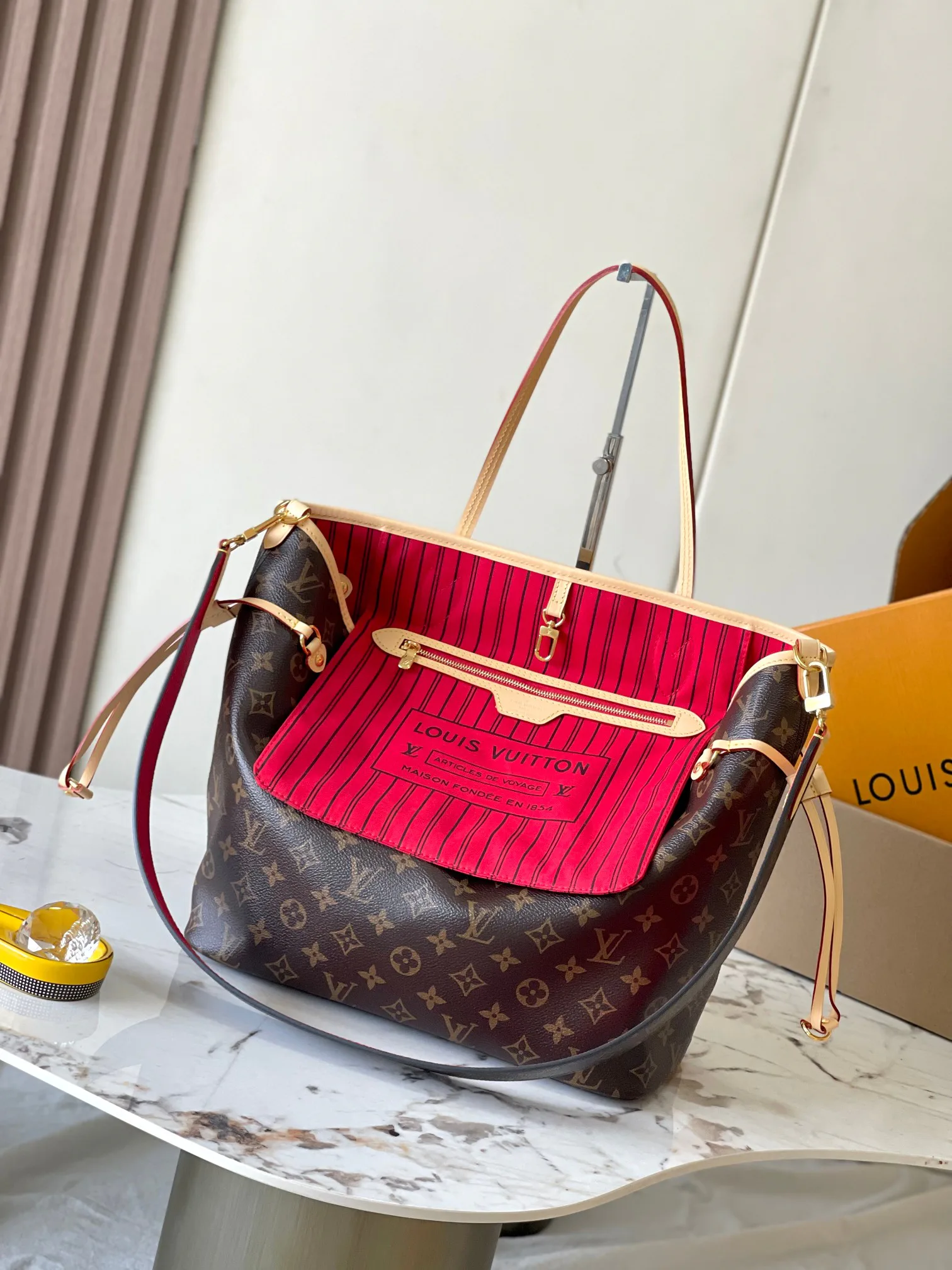 Классические Сумки Женские Louis Vuitton 18153069