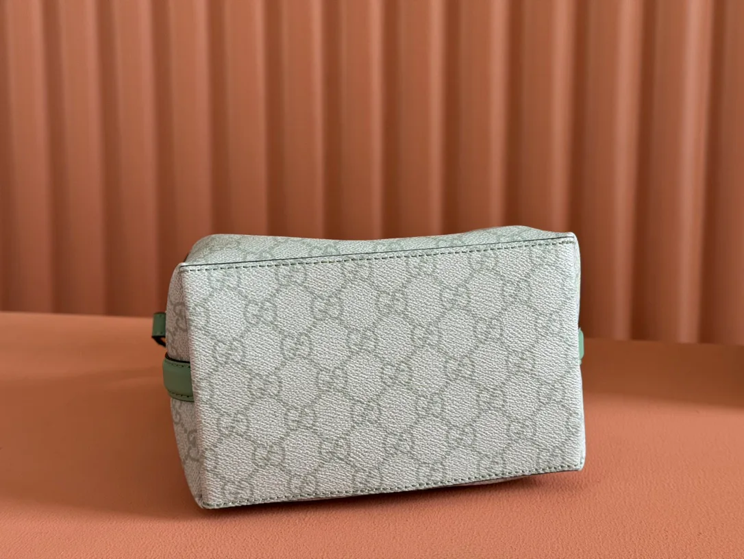 Классические Сумки Женские Gucci 11565796